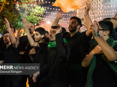 شب عاشورای حسینی در خیابان های منتهی به حرم امام رضا(ع)