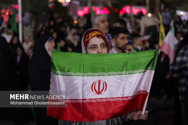 طنین وحدت در اقبالیه؛ نودوچهارمین شب حضور مردمی رقم خورد