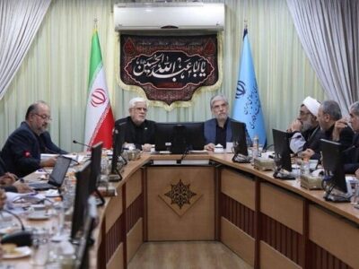 عارف: هیچ اعتمادی به دشمن نداریم