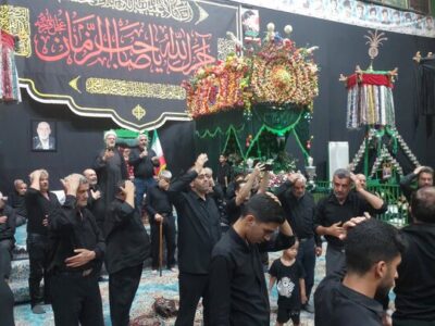 عزاداری هیئت سنتی مسجدالنبی(ص) شهر شاهدیه یزد در شب عاشورا