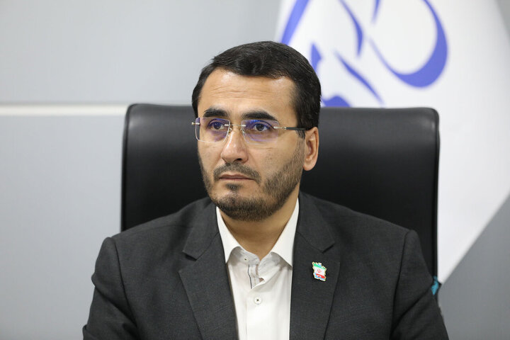 متفکرآزاد: حل مسائل جهان اسلام با دیپلماسی پارلمانی امکانپذیر است