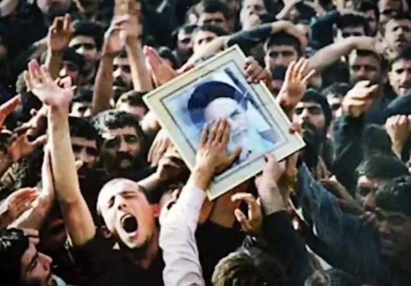 معمای حذف سکانس تشییع امام خمینی(ره) در پلتفرمها؛ پاسخگوی مولف کیست؟