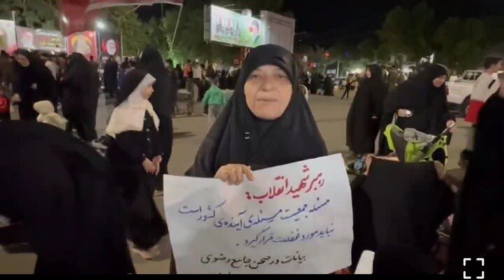 مهربانی و خدمت رسانی به زنان باردار در تجمعات شبانه چناران