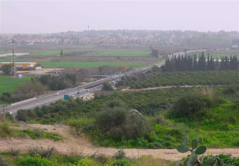 پیراهنهای سوزندوزیشده «قطره» نام دیگر فلسطین است رژیم صهیونیستی (اسرائیل) , شهرک سازی رژیم صهیونیستی اسرائیل , اسرای فلسطینی , احتلال فلسطین عام 1948 , النازحین الفلسطینیین , کشور فلسطین , المقاومه الفلسطینیه , النکبه ,