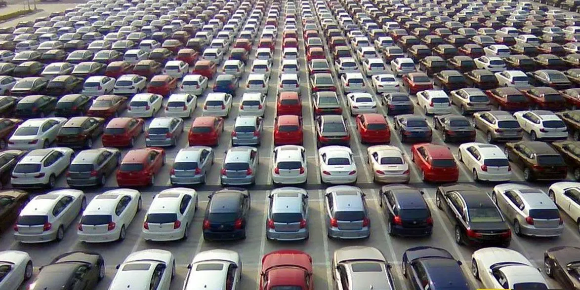 ۱۵ هزار خودروی خارجی تا پایان خرداد ترخیص میشود / واردات خودروهای اقتصادی ادامه دارد
