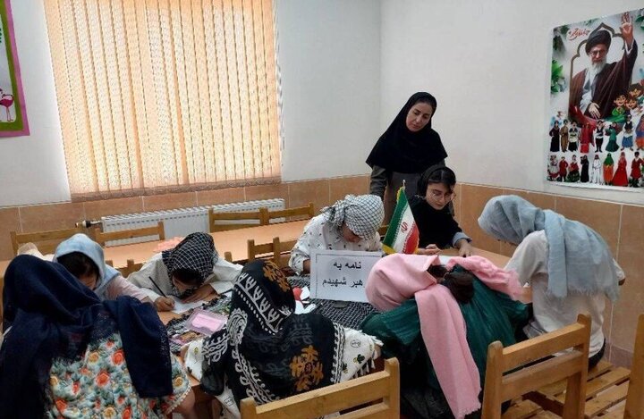 اجرای پویش ادبی «نامهای به رهبرم» در مراکز کانون پرورش فکری کردستان