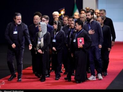 ادای احترام اسپانیاییها با «خون دلی که لعل شد» به پیکر رهبر شهید