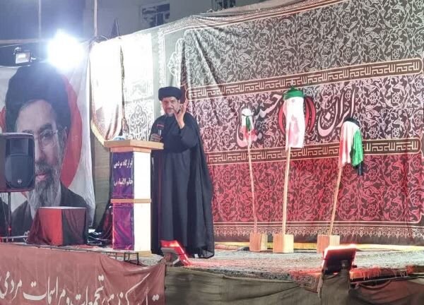 امام جمعه گناوه: حفظ وحدت راه عبور از توطئههای دشمن است