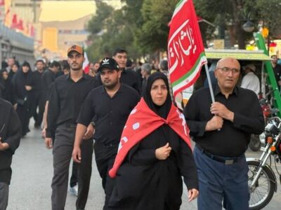 حضور پرشور عزاداران رهبرشهید از اقصی نقاط کشور در خیابان امام رضا مشهد
