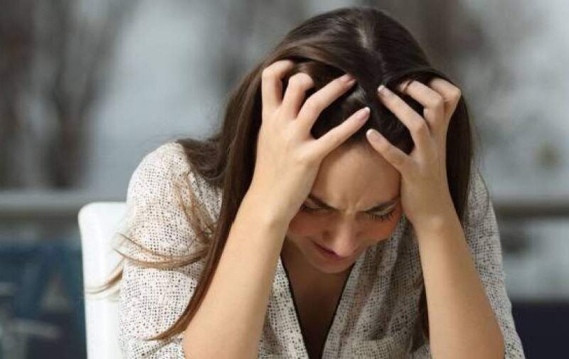 روان رنجوری چیست؟ آشنایی با یکی از مهم‌ترین ویژگی های شخصیتی