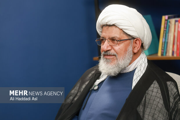 شیرازی: دنیا باید برای عاملان جنایت ناامن شود شیرازی: دنیا باید برای عاملان جنایت ناامن شود