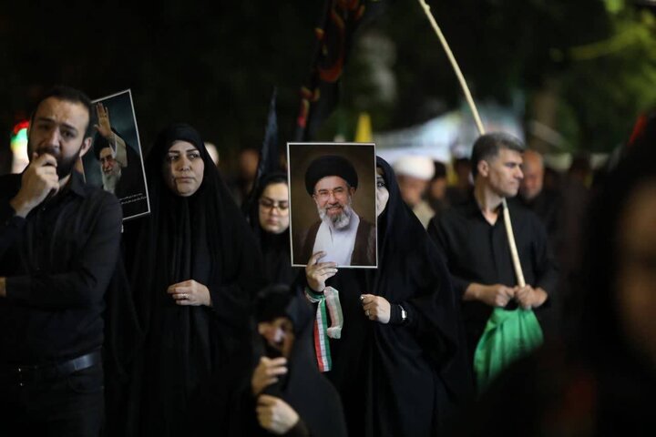 مردم ارومیه در موج یکصد و سی شبهای اقتدار ملی در خیابان ایستاده اند