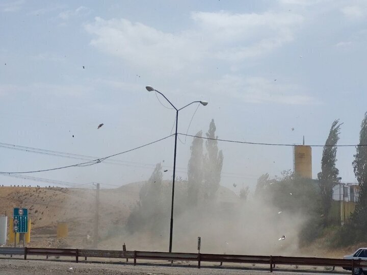 پنج روز غبارآلود در کمین اراک؛ تالاب میقان کانون اصلی گردوخاک