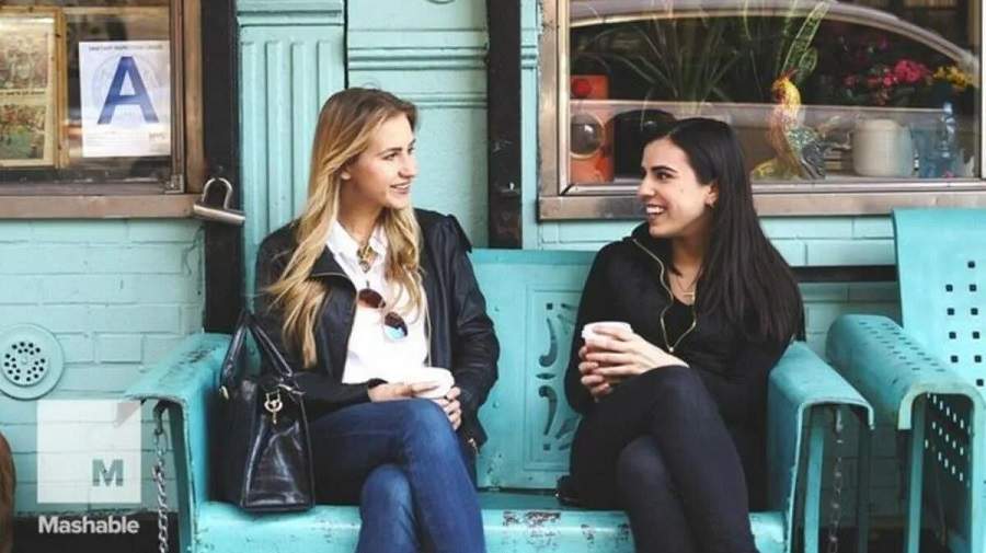 چرا مردم مکالمات با غریبهها را دست کم میگیرند؟