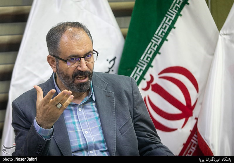 کتاب , شهید امام خامنه ای (ره) , شهید , تقریظ , محسن مومنی شریف , 