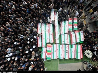 برای نوشتن از میناب، در آرامستان‌های شهر زندگی کردم