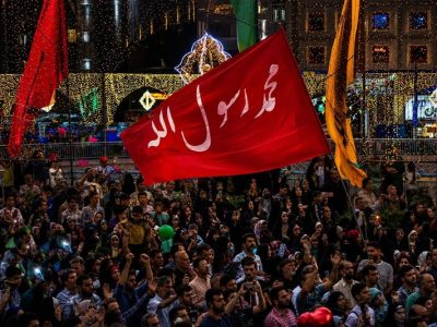 برگزاری ویژهبرنامههای هفته وحدت در تجمعات شبانه میدان ولیعصر(عج)
