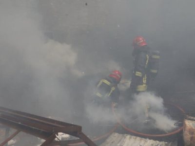 حریق در آشپزخانه لوسترفروشی خیابان فردوسی اصفهان مهار شد
