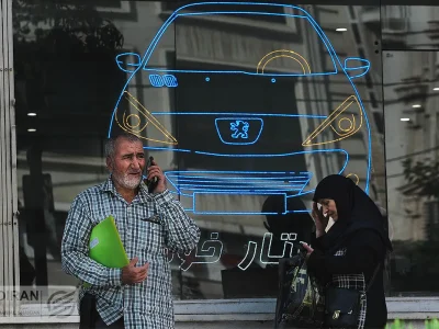 دلار ۴ درصد ریخت، ۲۰۷ فقط ۲.۹ درصد / خودرو زیر فشار دلار کوتاه می‌آید؟