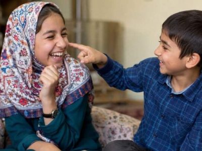 شوخیهای خواهر و برادری؛ صمیمیت یا تخریب شخصیت؟