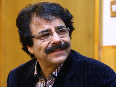 علیرضا افتخاری تصادف کرد / حال استاد خوب است