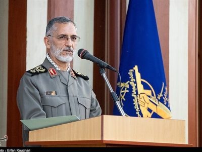 هدیه ویژه رهبر شهید از کتابخانه شخصی برای همسر سردار شیرازی