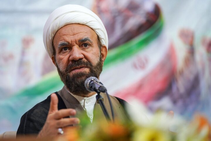 کلانتری: غفلت از جنگ فرهنگی، بازی در زمین دشمن است