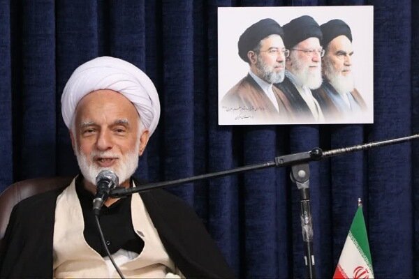 آیت الله دری: مقابله با جنگ روانی دشمن نیازمند روایت صحیح و مستند است