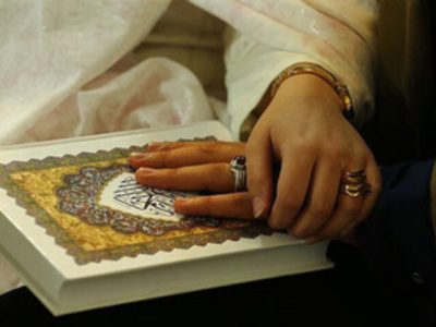 ازدواج زیر پرچم؛ پیوند ازدواج چند زوج رودسری در اجتماع شبانه