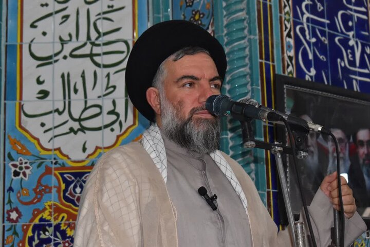 امام جمعه گیلانغرب: ایمان واقعی باید در زندگی اجتماعی اثرگذار باشد