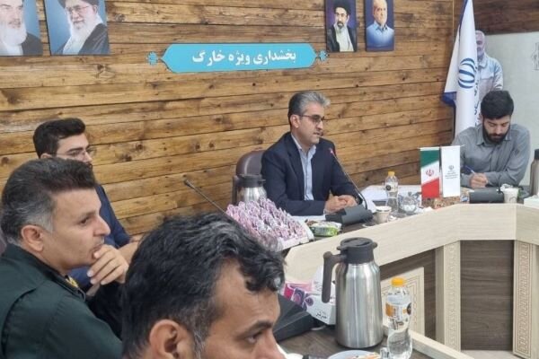 بخشدار ویژه خارگ: پرداخت حقوق کارگران اولویت شرکتهای پیمانکار باشد