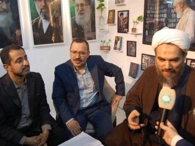 حضور داماد رهبر شهید انقلاب در نمایشگاه کتاب بغداد