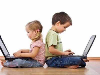 وابستگی کودک و نوجوان‌تان به موبایل و بازی های آنلاین را با «ممنوعیت» درمان نکنید!