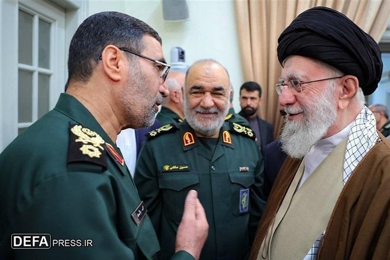 چرا شهید باقری نشان فتح را به لباسش نصب نمیکرد؟
